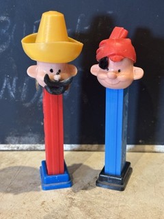 Pez Pals Mexican And Pirate No Feet Pez 2.6 3.4 Stems Austria Both