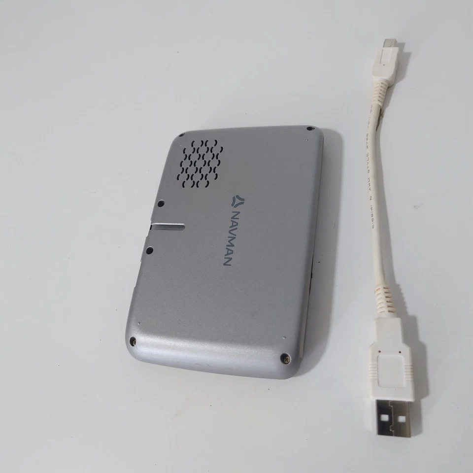 Navman EZY 40 GPS Car Navigator 4.3" Screen Australia Maps Tested w/ USB Cable - Image 3 of 4