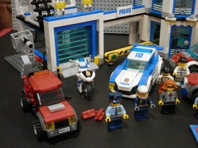 LEGO City Lot Police Station 60141 & 7942 Off Road Fire Rescue With Minifigures