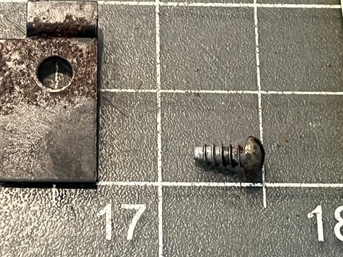 Marx Train 1666 666 Locomotive REAR METAL MOTOR MOUNT CLIP & SCREWS PART LOT A - Picture 9 of 11