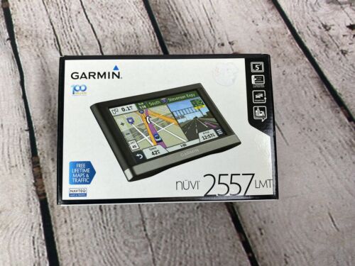 Garmin Nuvi 2557LMT 5" GPS Bluetooth Navigation with Accessories - Picture 1 of 5