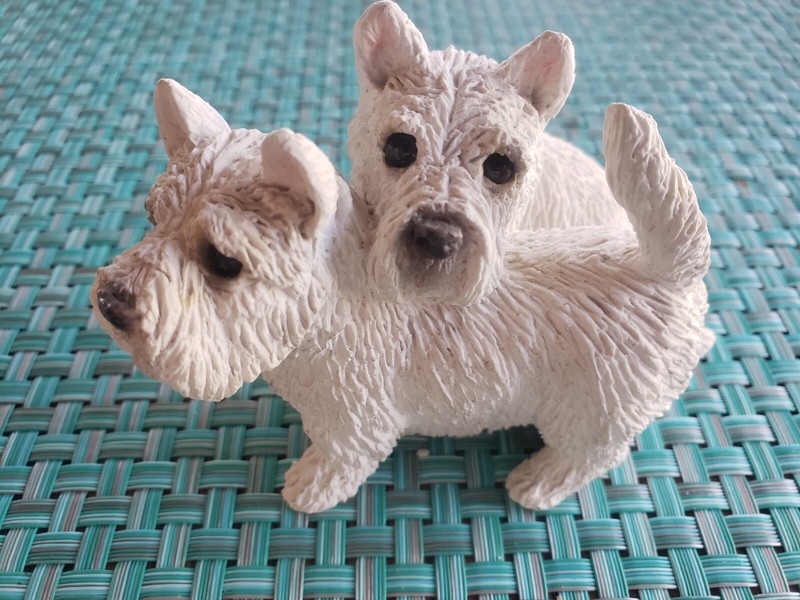 Sweet West Highland Terrier Puppies, Figurine - Westies