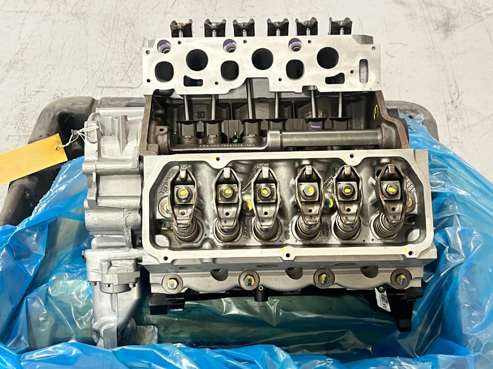 Cabezales de aluminio para motor Ford 3,8 L / 232 cid Essex V6 carrocería de hierro (incluye bomba de aceite) Foto 3 de 4