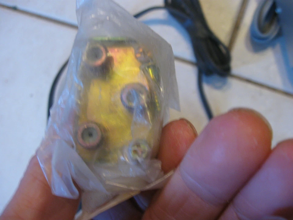 Nuovo Tru-Spec TV Antenna Ammaraggio Splitter / 5-600 MHZ / Pn # - DS2-AR - Immagine 2 di 3