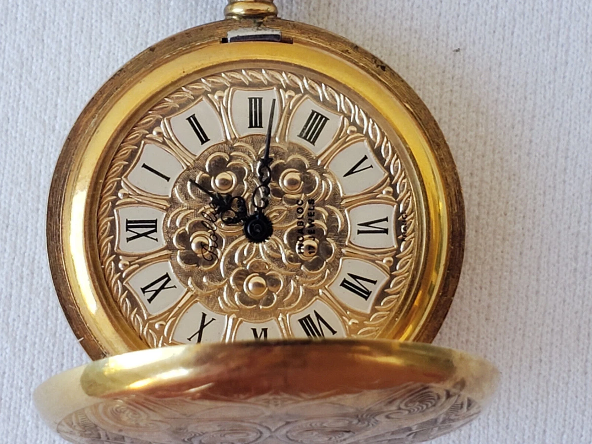 Womens pocket deals watch pendant