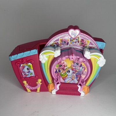 My Little Pony Ponyville Twirling Runway 
