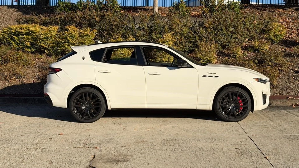 Maserati Levante Módena 2024 Foto 3 de 4