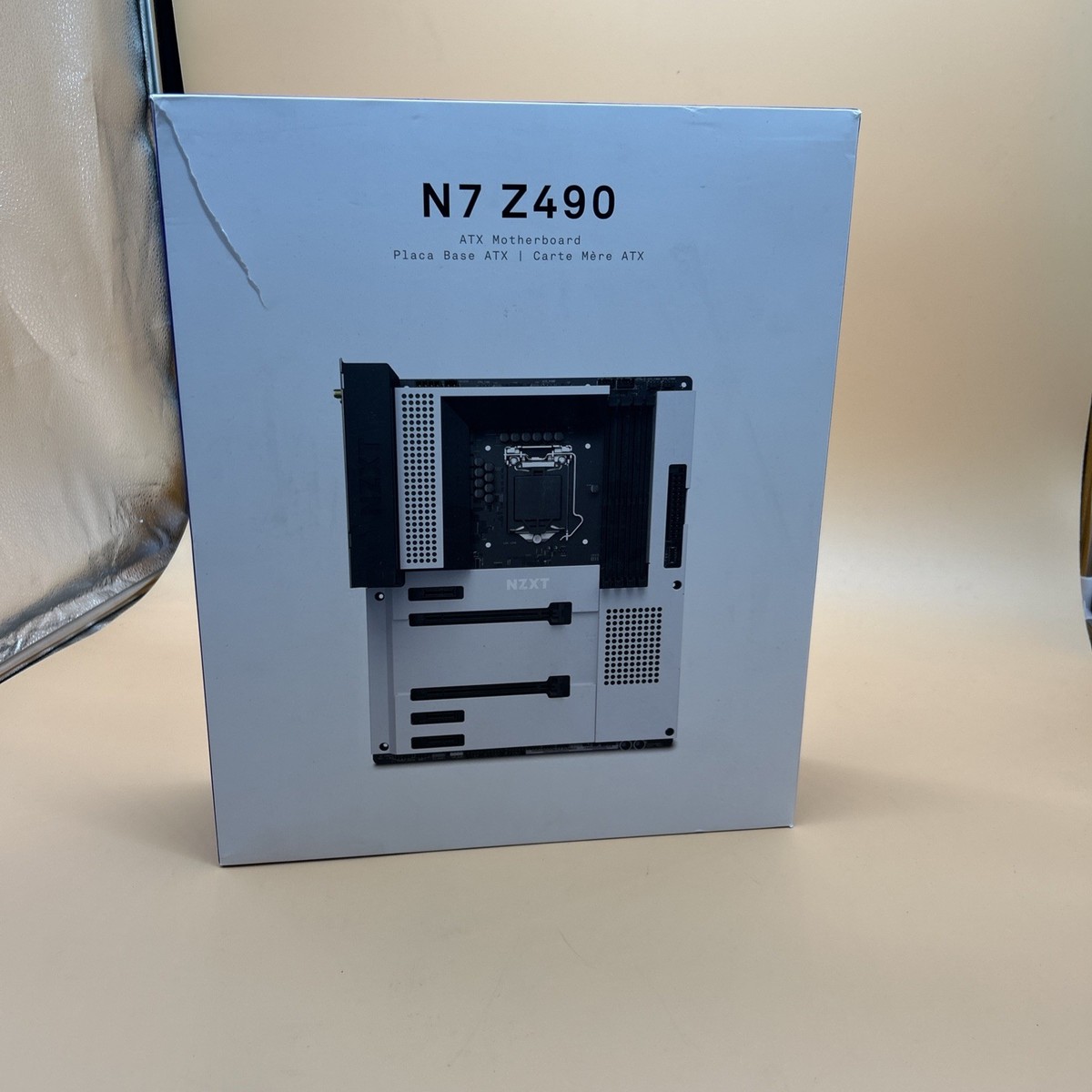NZXT N7 Z490 White motherboard ATX [Z490 chipset] N7-Z49XT-B1