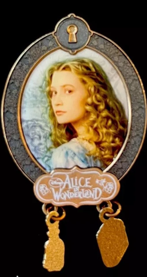 Prendedor raro LE100 Disney Shopping Tim Burton Alicia País de las Maravillas botella comer pastel Foto 2 de 4