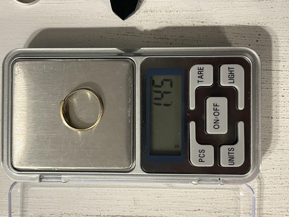 10K Solid Black Hills Gold Ring Band Womens Size 6.25 NICE - Image 4 of 4