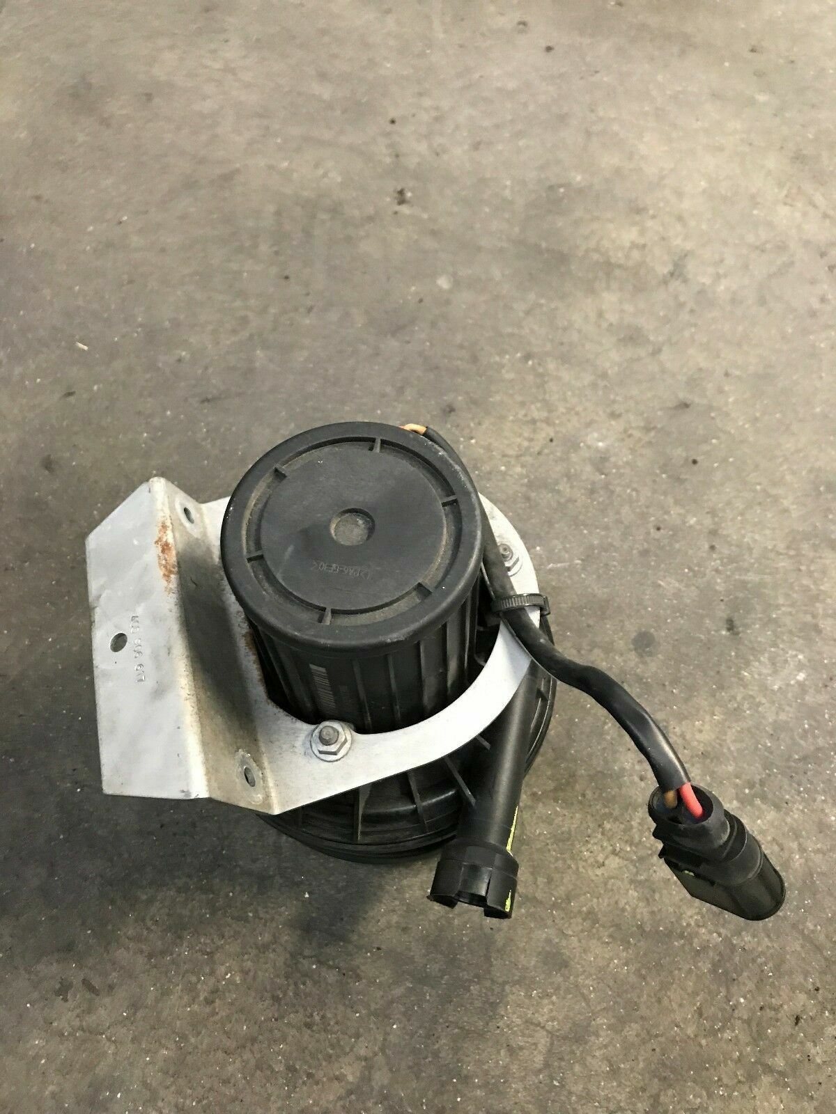 LAMBORGHINI GALLARDO LP550 560 570 SECONDARY AIR PUMP OEM 400906601 