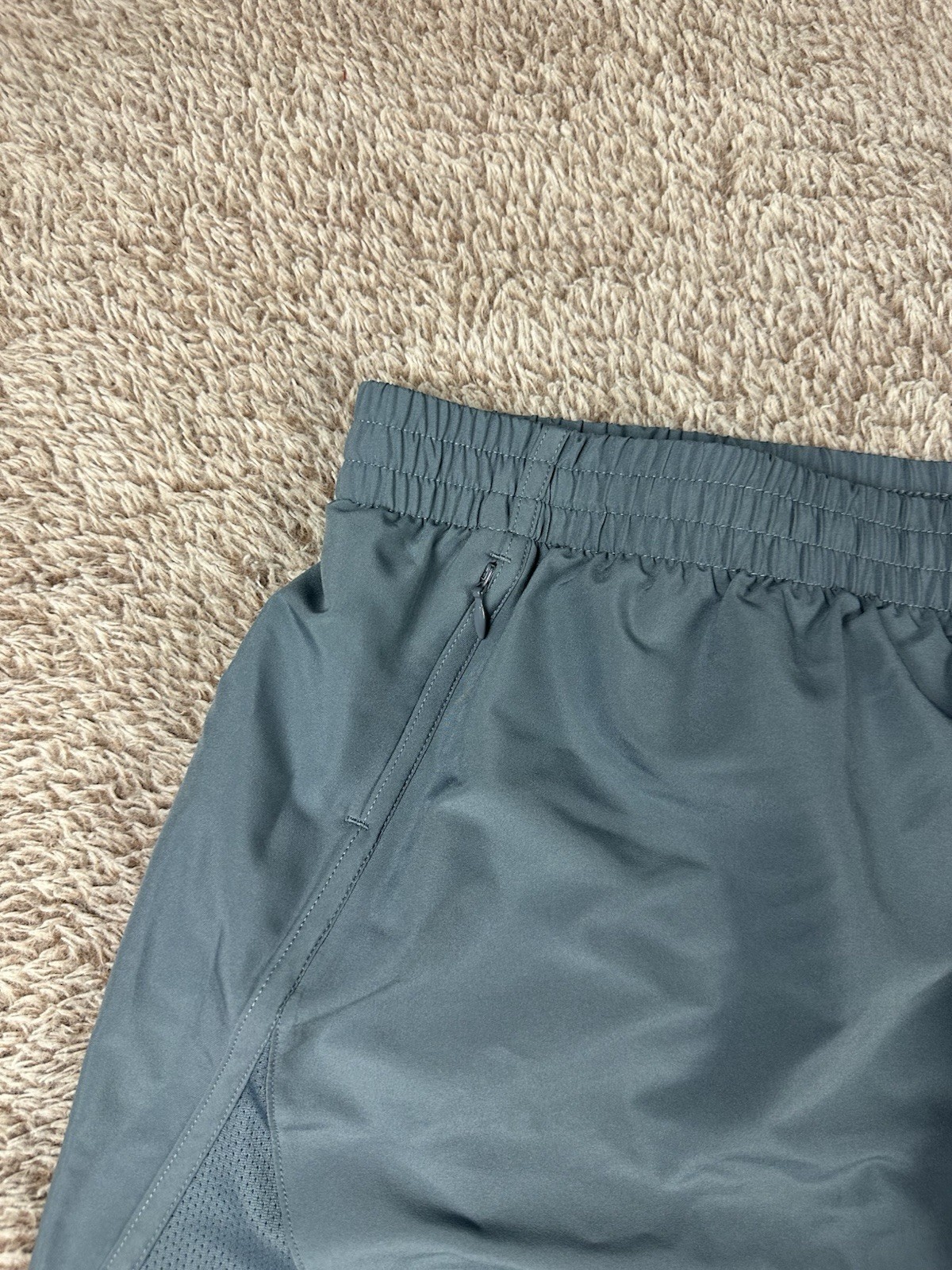 Under Armour Women’s UA Mileage 2.0 Shorts Gray Size 3X New thumbnail 9