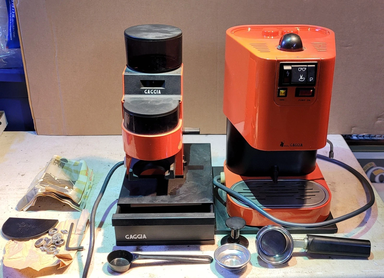 Baby Gaggia 1970s Espresso Machine & Coffee Grinder Italy Orange
Opens in a new window or tab