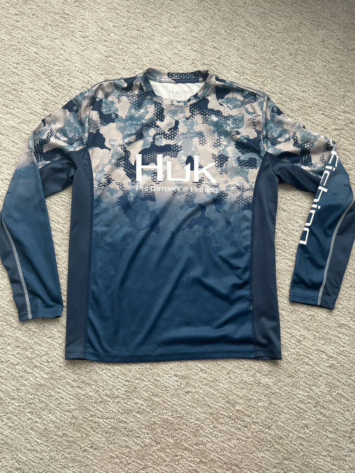 Huk Fishing Shirt Mens Small Grey Performance Long Sleeve UPF Camo Sun