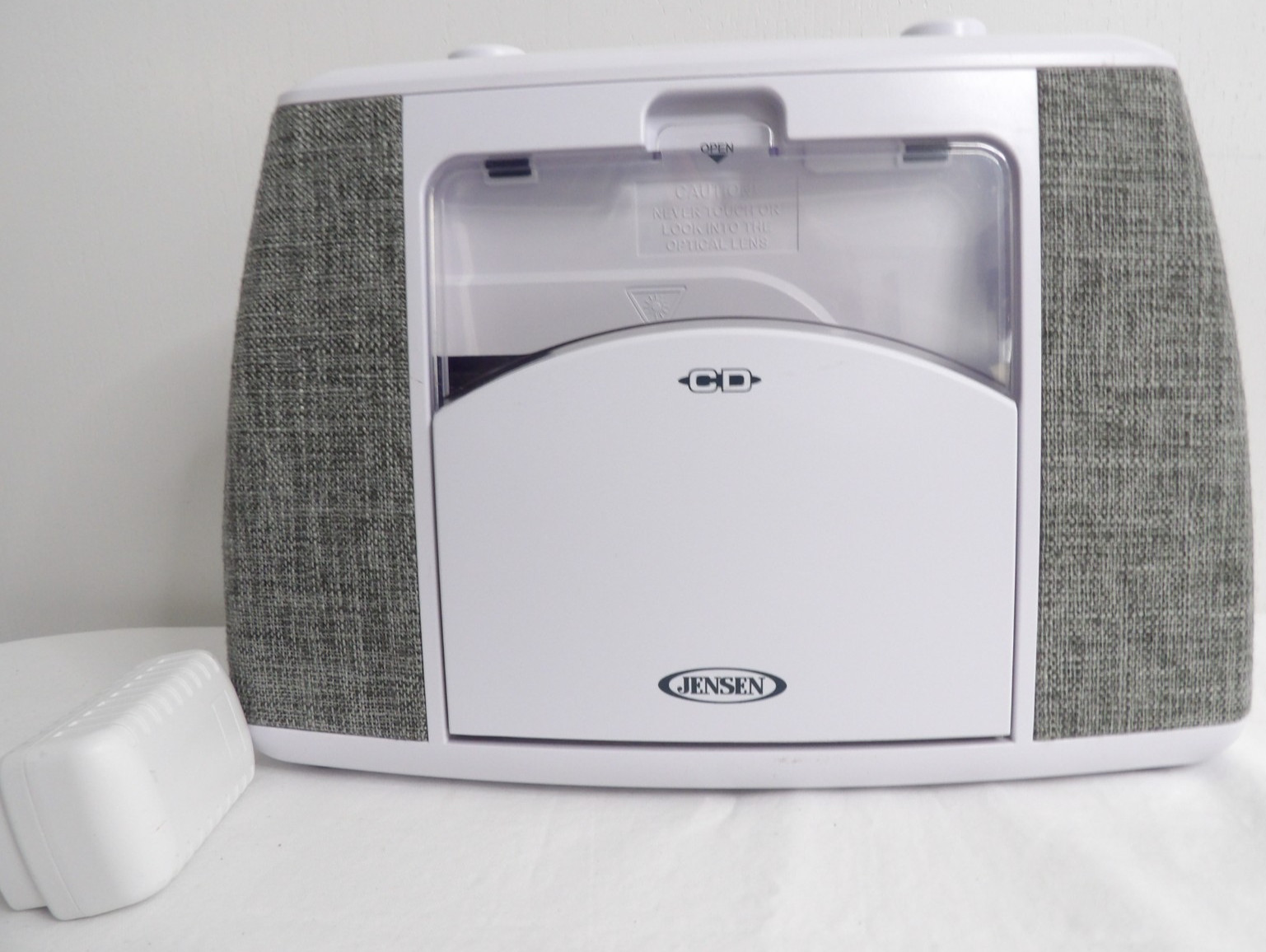 JENSEN CD-565 TABLETOP CD PLAYER FM RADIO BLUETOOTH MUSIC SYSTEM AC/DC EUC