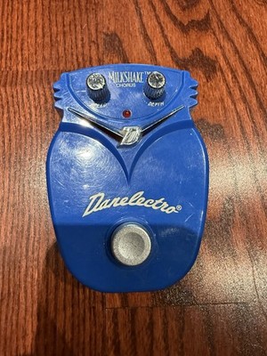 Danelectro DJ-7 Milkshake Chorus Pedal Mini Blue Fuzz-Tone Style Vibrato Rich
