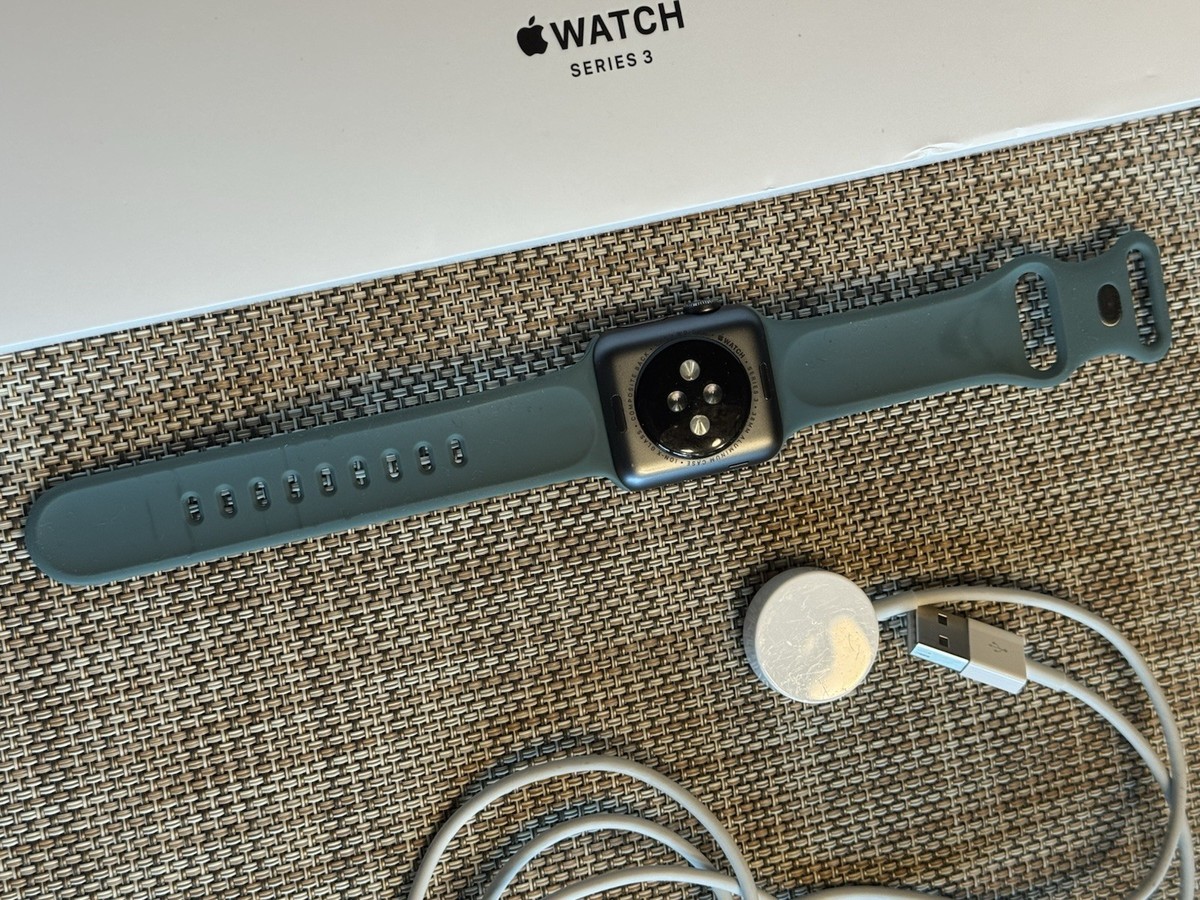 GPS Apple Watch Series Aluminum Black Sport 38mm Band A1858