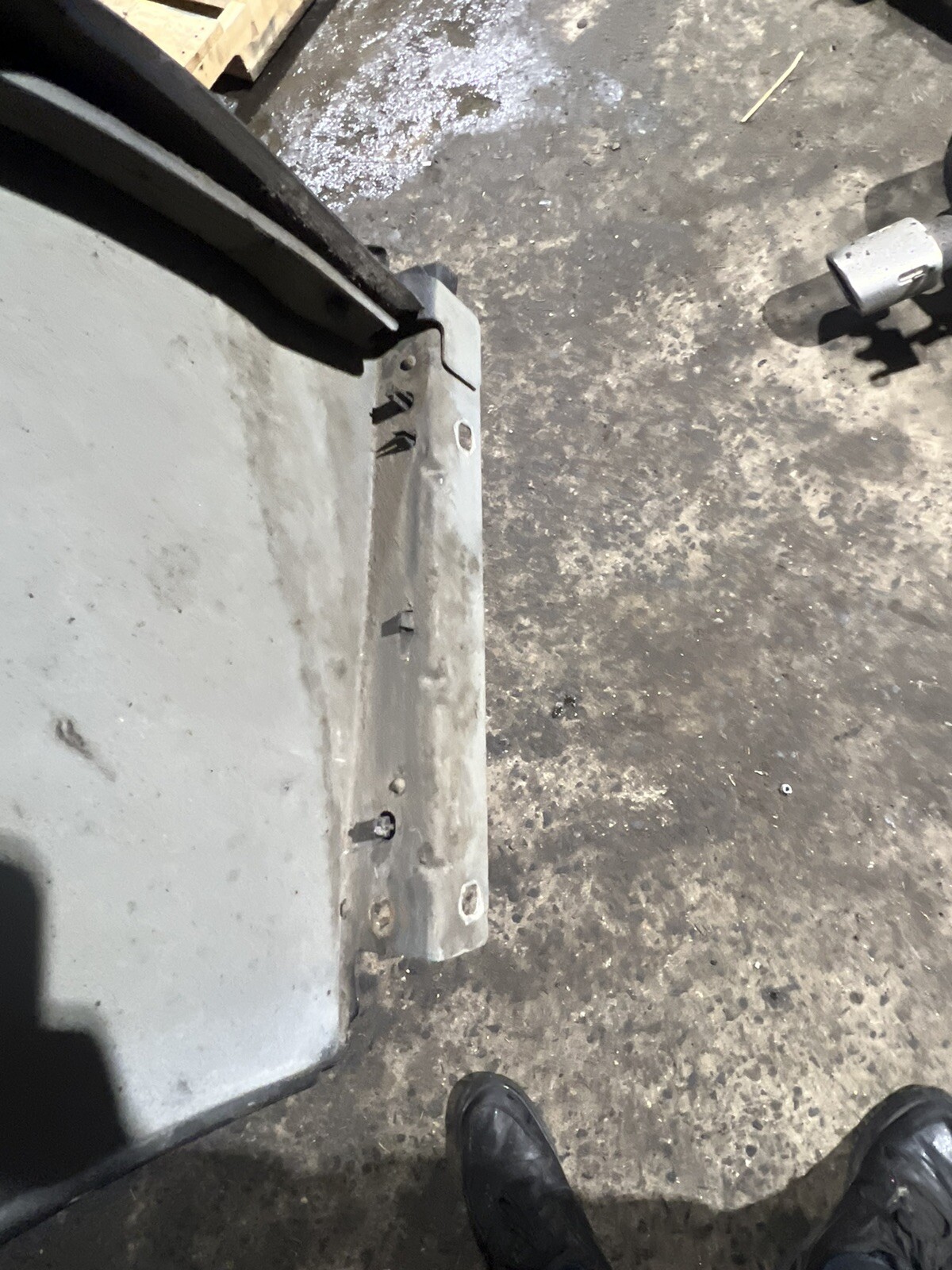 ⭐️14-17 Maserati Quattroporte M156 Front right passenger side fender OEM⭐️