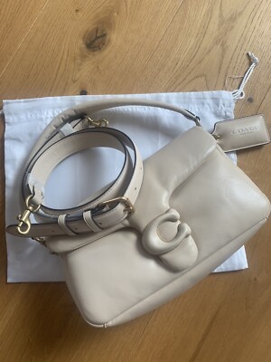 Coach Pillow Tabby 26 Creme Leder