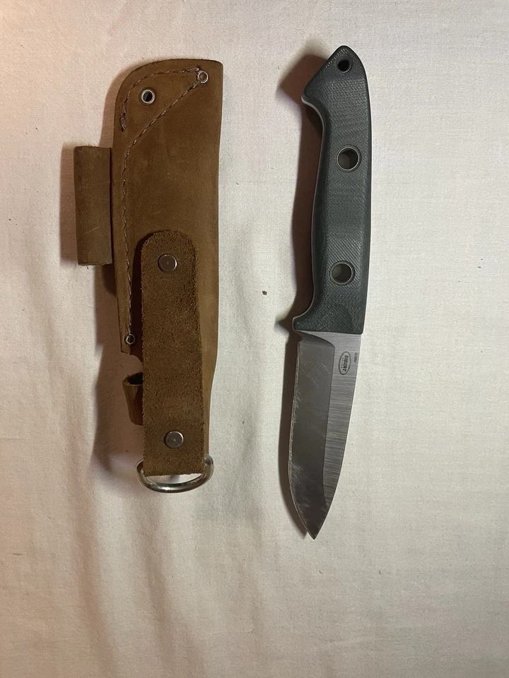 Benchmade 162 Bushcrafter 4.43" S30V  G10 Knife with Sheath - Image 2 of 4