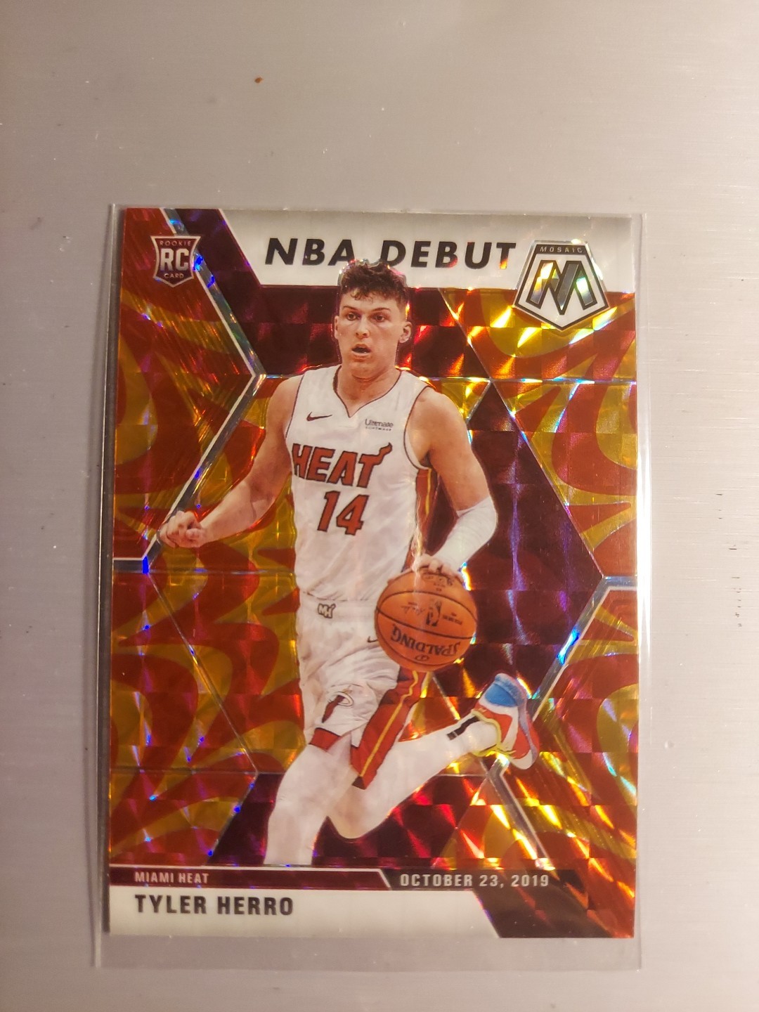 2019-20 Panini Mosaic - NBA Debut Tyler Herro #280 Reactive Orange Prizm (RC)
