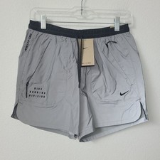 Nike Dri-Fit ADV 4" Run Division Reflective Shorts FZ1123-035 Size S Silver