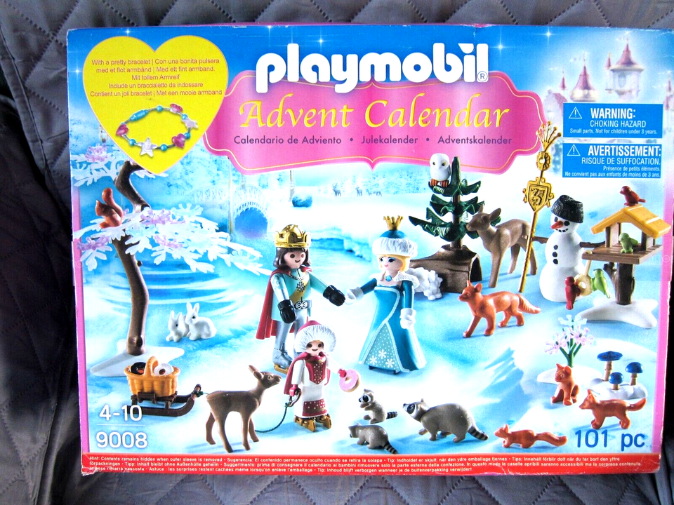 PLAYMOBIL ROYAL ICE SKATING PLAY SET ADVENT CALENDAR. NEW BOXED