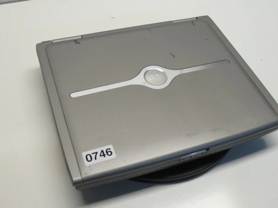 Laptop Dell Inspiron 5160 Intel Pentium 4 HT 1GB Ram 40 GB HD Windows XP sin batería Foto 2 de 4