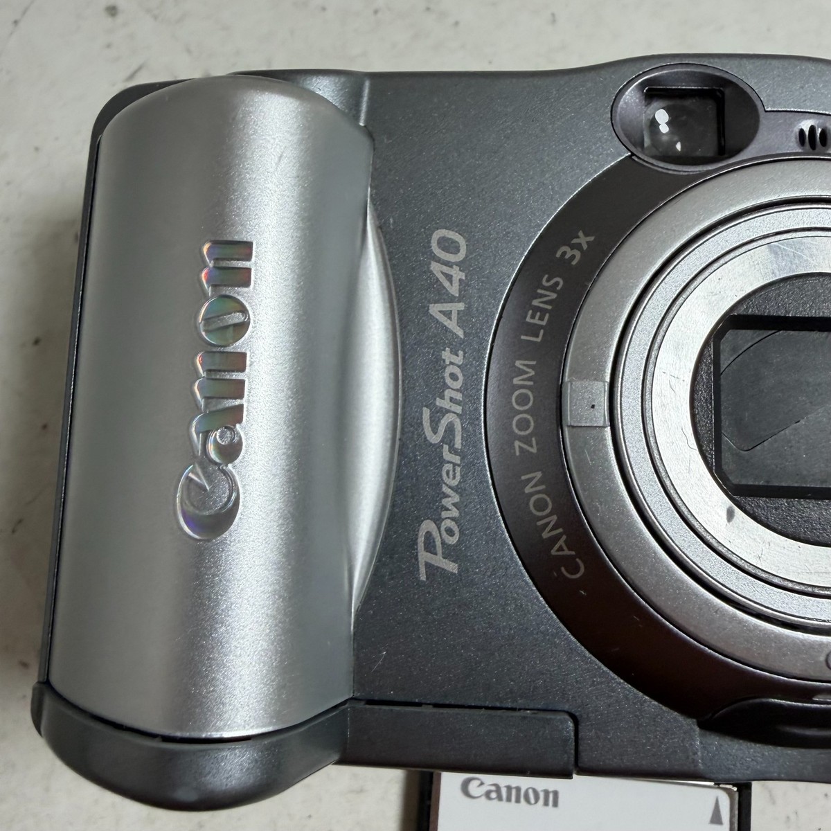 VTG Canon PowerShot A40 Silver 2MP 3x Optical Zoom Point & Shoot