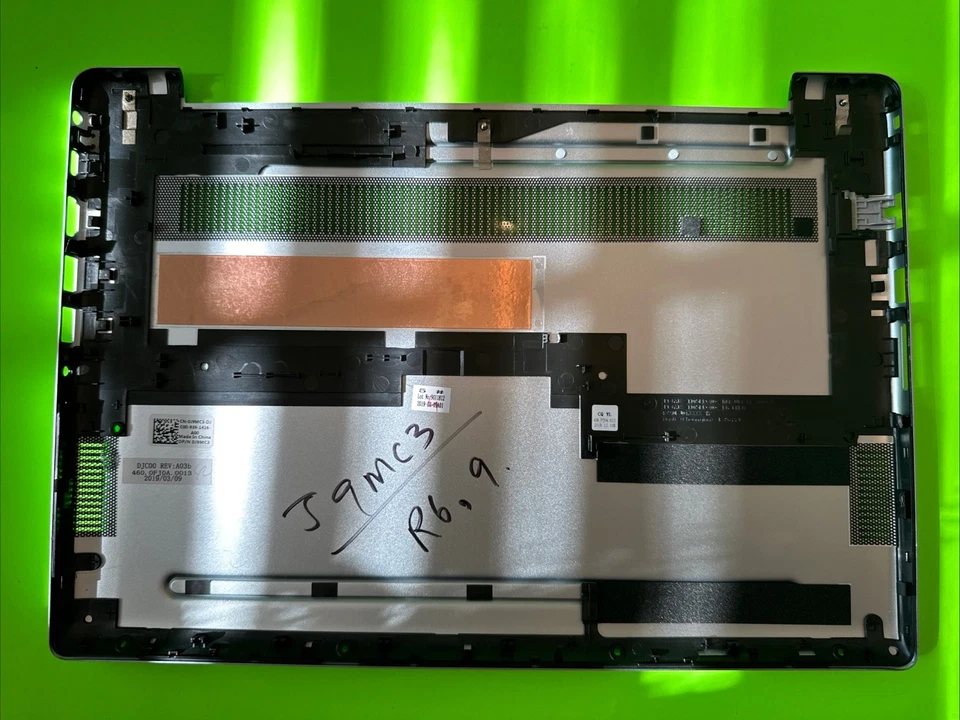 0J9MC3 Nuevo Dell Vostro 14 5481 V5481 Estuche Inferior Base Cubierta Chasis R6,9 Foto 3 de 4