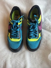 (DE COLECCIÓN) BOTA UTILITARIA NIKE ACG 'WILD PEG' NEGRA/RAVE-ROSA/TURQ/VOLTIO PARA HOMBRE 11,5