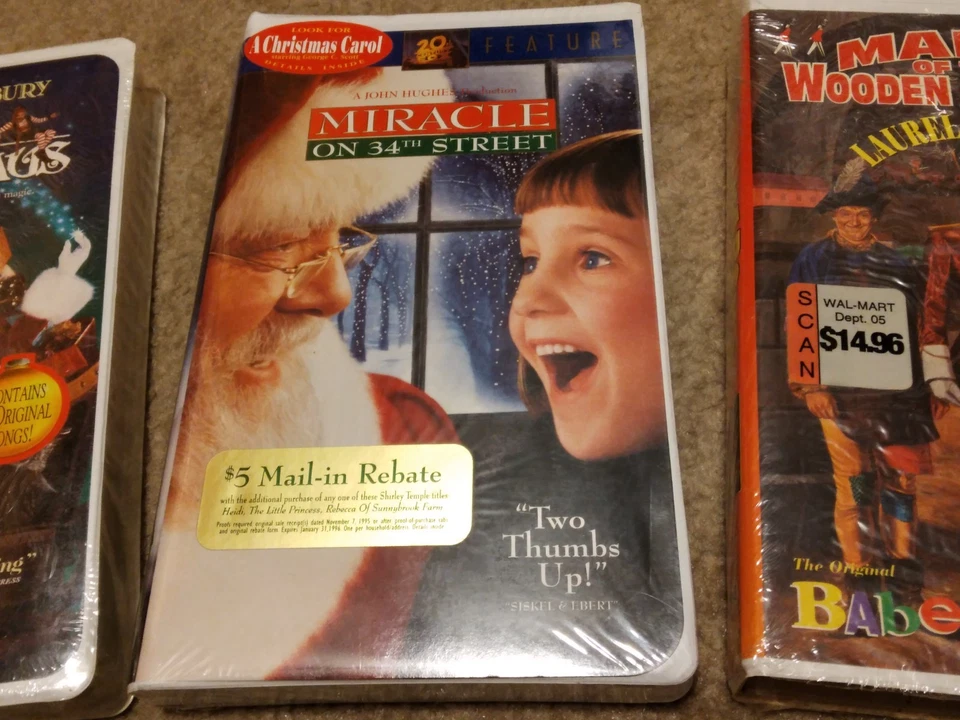 3 NEW VHS Christmas Classics Mr's Santa Claus, Miracle 34th St, Wooden Soldiers - Image 3 of 4
