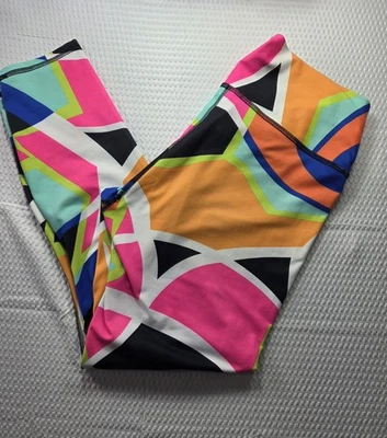 Fabletics Designer WINN Mid Rise Capri Leggings Popsicle Print XL Free Ship - Image 1 of 3