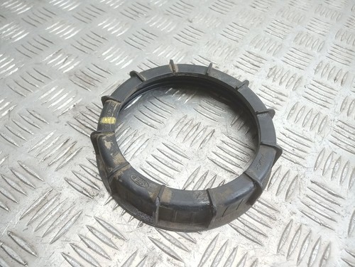 Mazda 3 I 2004 Befestigungsmutter Kraftstoffpumpe im Tank 2S619C385AA UST97842