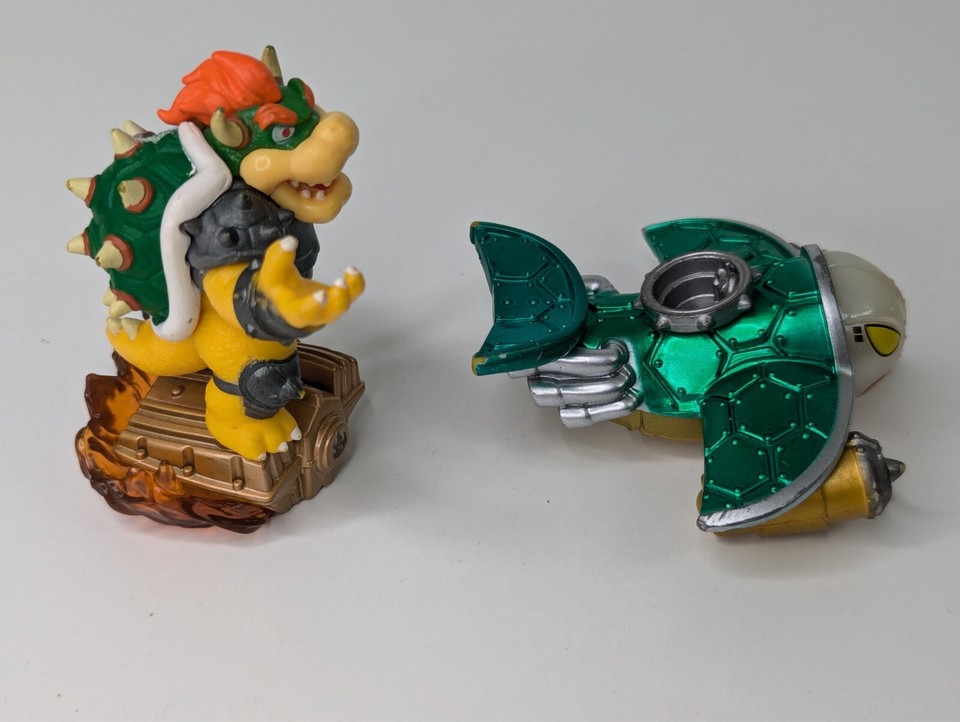 Skylanders Superchargers HAMMER BOWSER BROKEN HAMMER AND CLOWN CRUISER