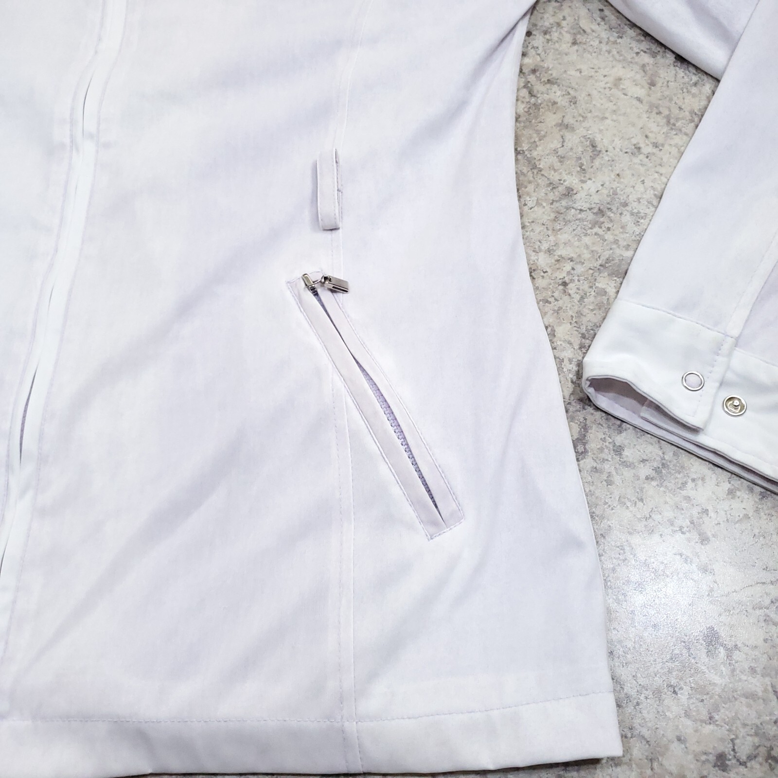 Universal Studios White Soft Shell Jacket Size Me… - image 13