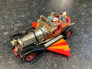 corgi toys chitty chitty bang bang