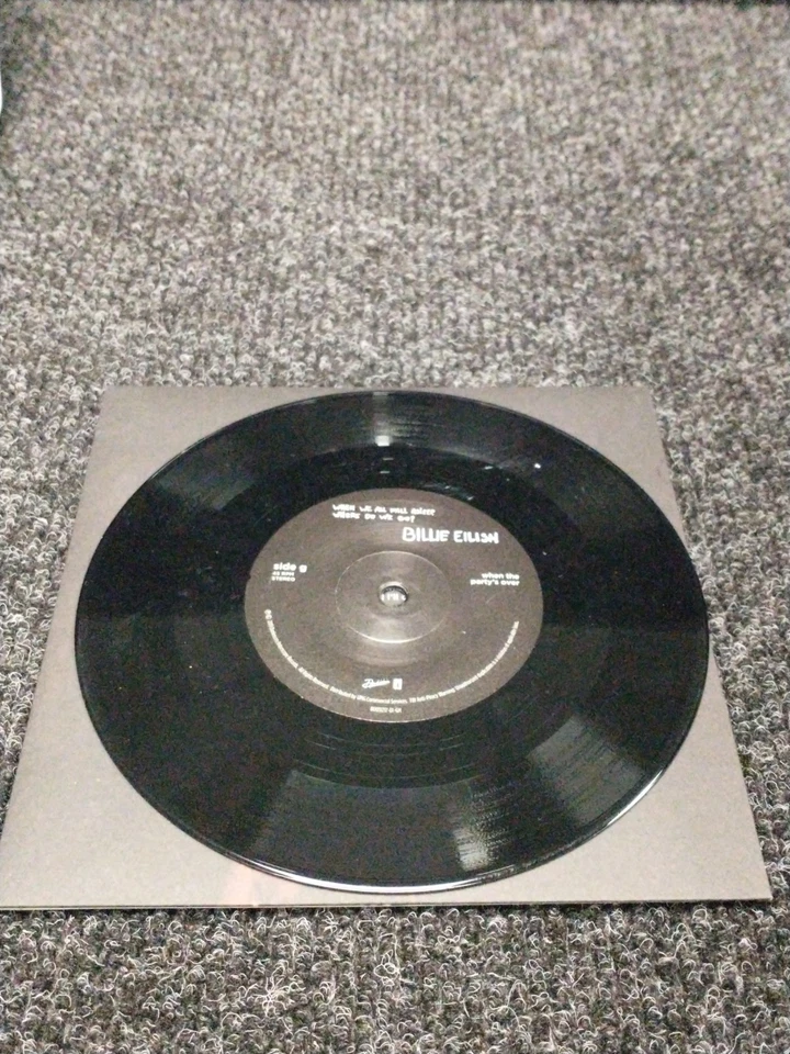 billie eilish vinyl When We All Fall Asleep, Where Do We Go? - Image 4 of 4