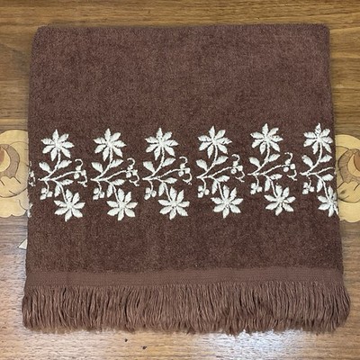 Vintage Dundee Embroidered Floral Brown Fringe Bath Towel Cotton USA MCM Retro