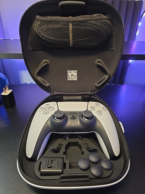 Playstation 5 Contoller (With Dualsense Case)