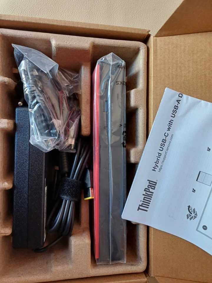 DUD9011D1 Lenovo Hybrid-USB USB-C / USB-A Port Replikator - Immagine 2 di 4