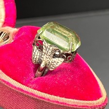 Vintage Czech Bird Faceted Glass Silver tone Cocktail Ring . Costume jewelry