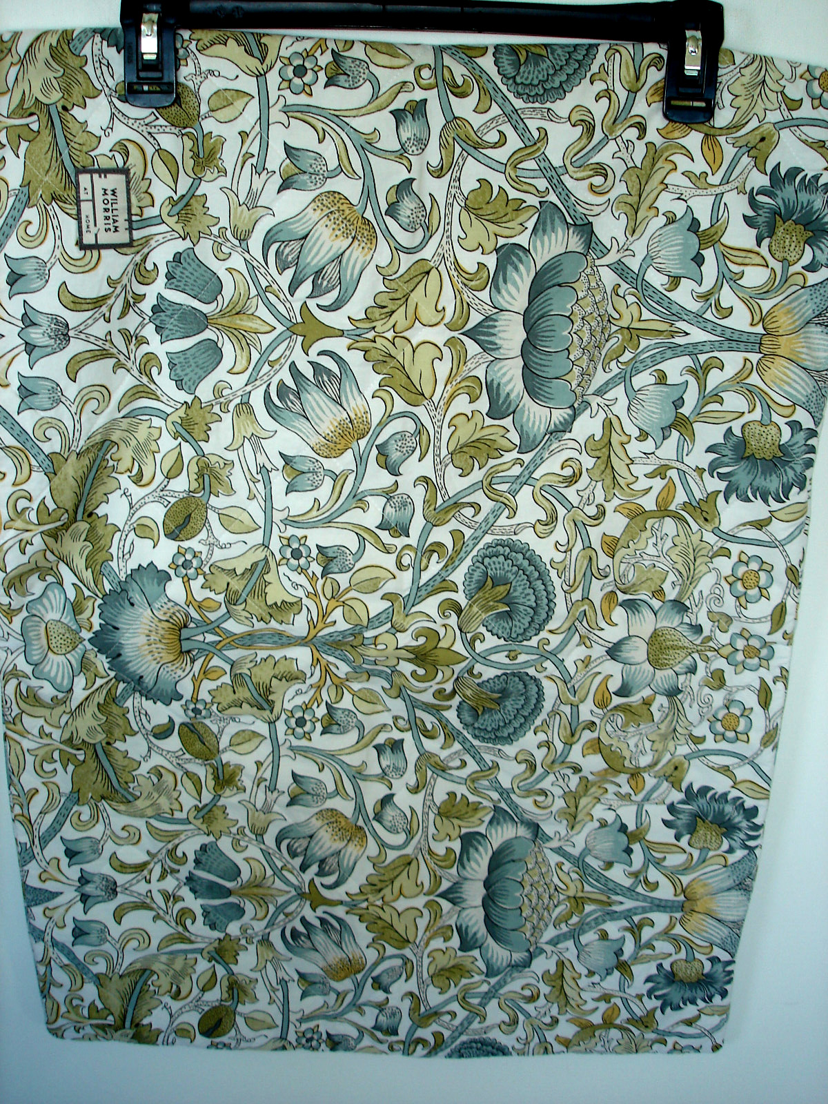 William Morris At Home White*Sage Floral  Quilted Standard Pillow Shams Set of 2