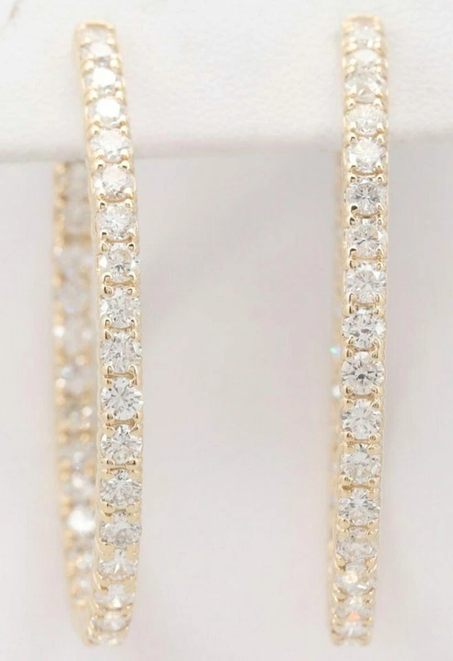 Aretes tipo argolla de diamantes de corte redondo creados en laboratorio de 3 quilates enchapados en oro de 14 quilates Foto 3 de 4