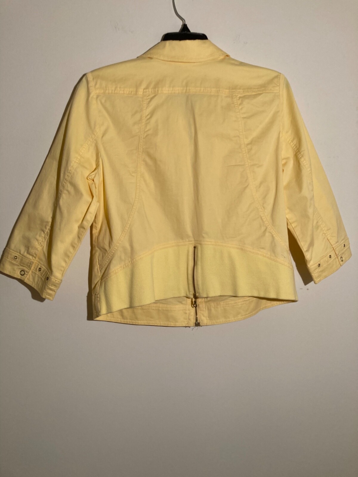 chico's size 2 yellow full zip waist length jacket