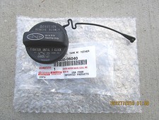 07-14 TOYOTA TUNDRA LIMITED PLATINUM SR5 TAPA TANQUE GASOLINA CON CORREA NUEVO OEM