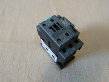 Siemens 3RT2026-1AV60 Contactor 3 Pole 25 Amps 480VAC Coil 3RT20261AV60