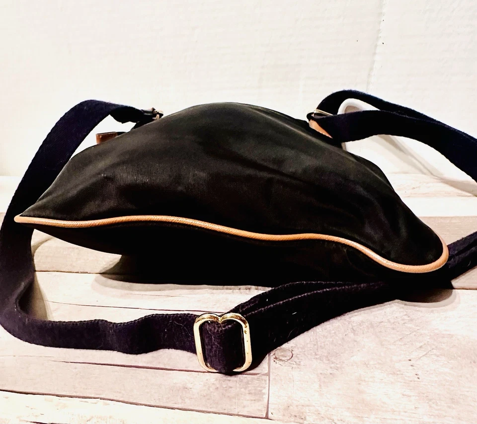 Женская сумочка Michael Kors бежевая/черная нейлоновая. Отличное состояние б/у - Изображение 4 из 4