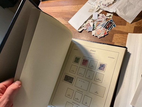 Ireland Eire glory box 2 albums leaves cards 1940 set mint on off paper pax 3kg - Picture 5 of 24