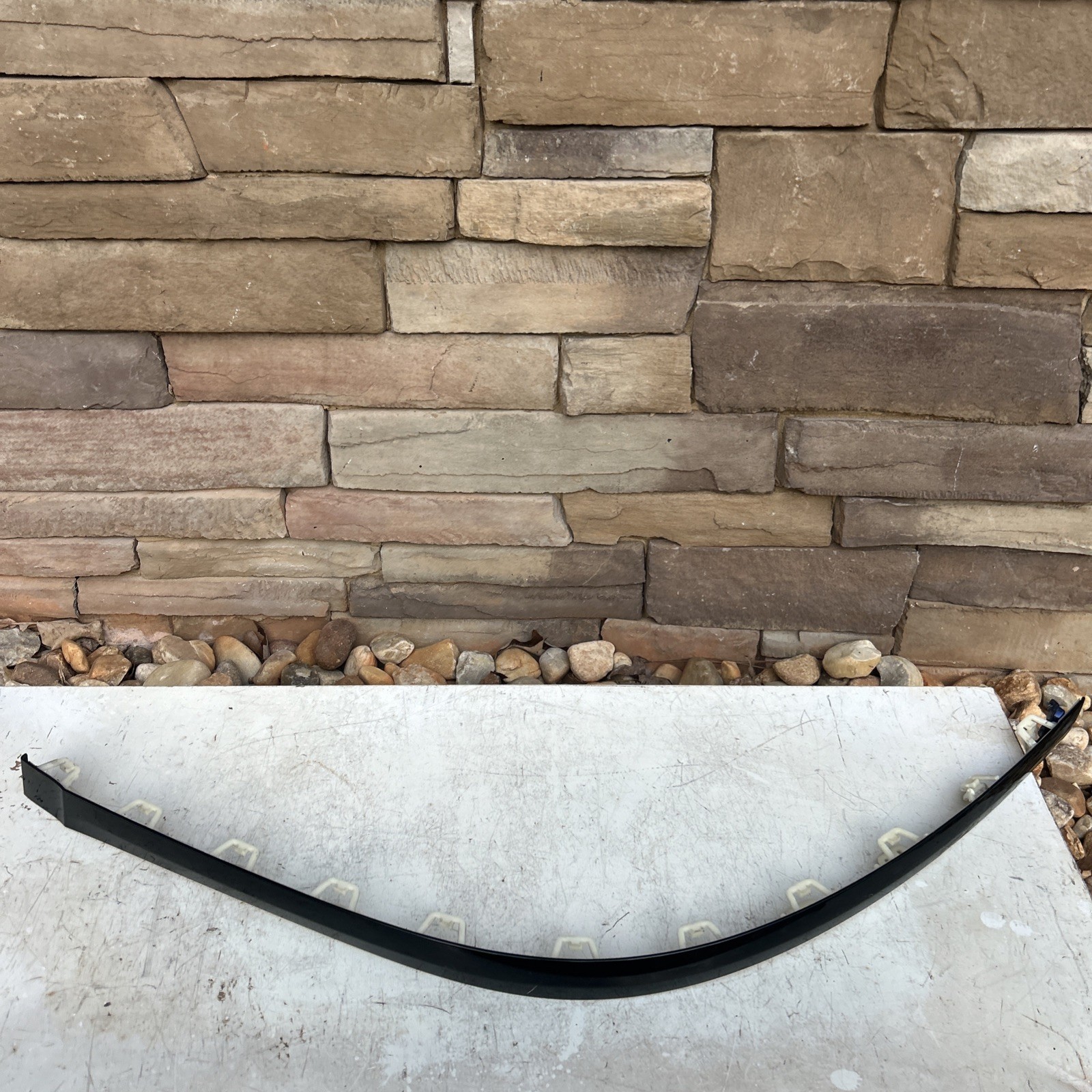 2017 2019 2020 BENTLEY BENTAYGA PASSENGER REAR BUMPER MOULDING TRIM PANEL OEM